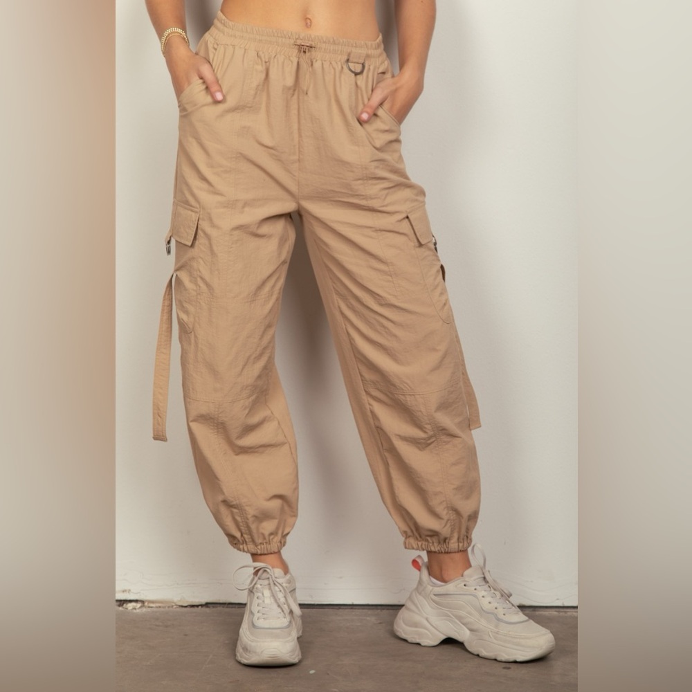 VERY J Elastic Waist Woven Cargo Pants